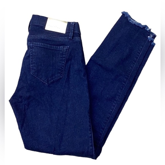 LILLY PULITZER DARK BLUE WASH SKINNY JEANS RAW HEM SIZE 2 - Picture 2 of 12